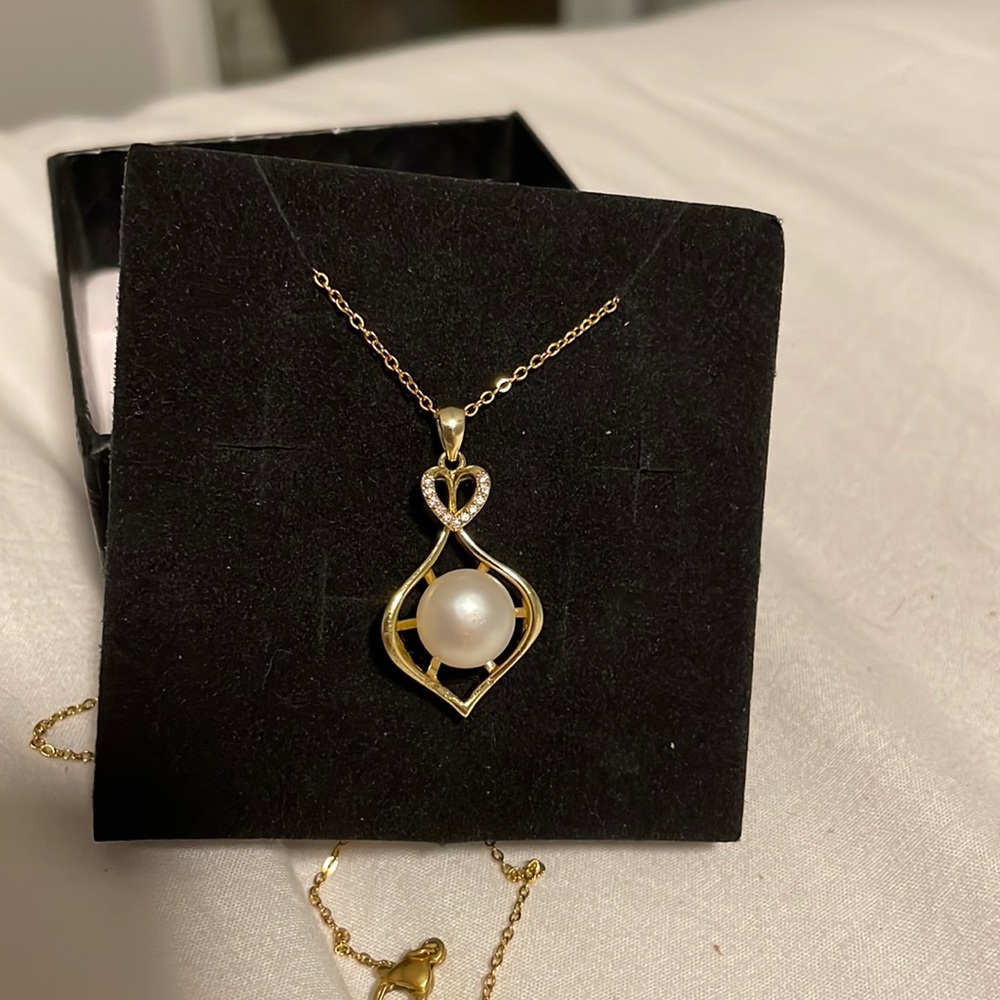 Handcrafted Freshwater Pearl Necklace - Gold Plated